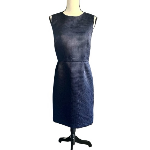 Banana Republic Factory Dresses & Skirts - Banana Republic Factory Textured Sheath Dress